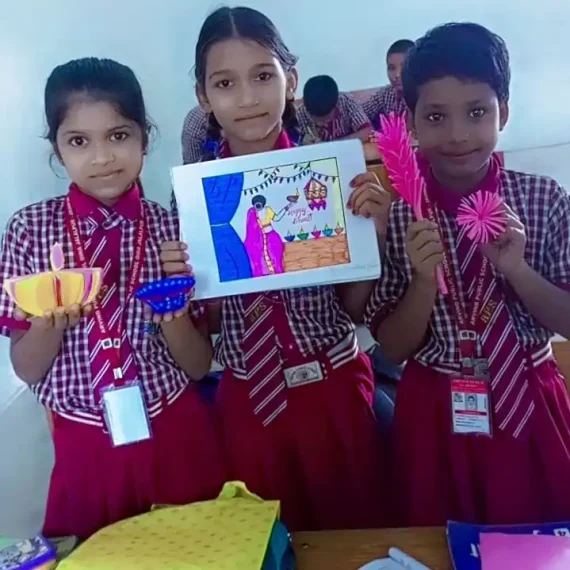 Arvind Public School -Jalalpur -Students showing drawing